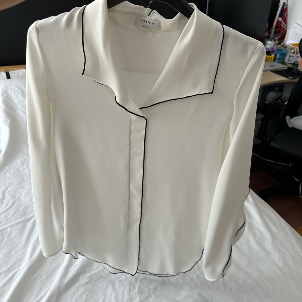 Aritzia Babaton Rena Blouse